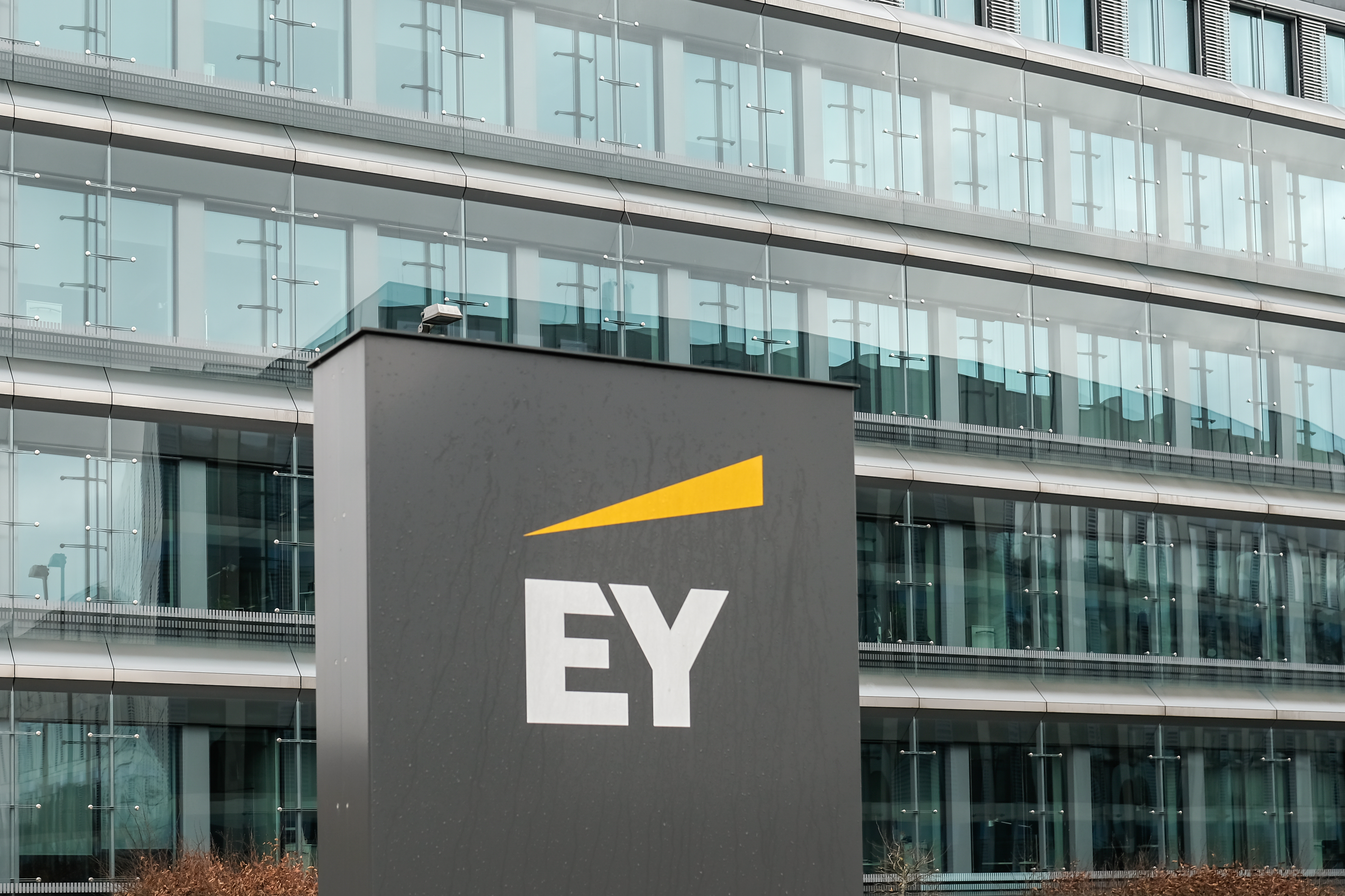 Делийский суд подтвердил, что сотрудники EY США считаются работниками индийского филиала при вторичном размещении